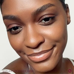 Rare Beauty Liquid Touch Weightless Foundation in 480W